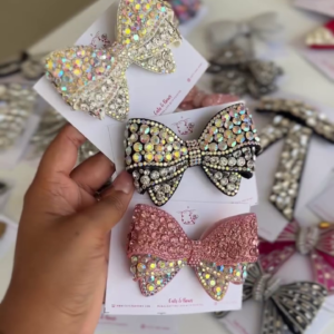 Luxury Crystal Bow Hair Clip – Elegant Rhinestone Hair Barrette for Women & Girls, Sparkling Statement Hair Accessory for Parties, Weddings & Special Occasions